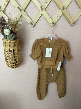 NWT Jessica Simpson Two-Piece Sweat Baby Set